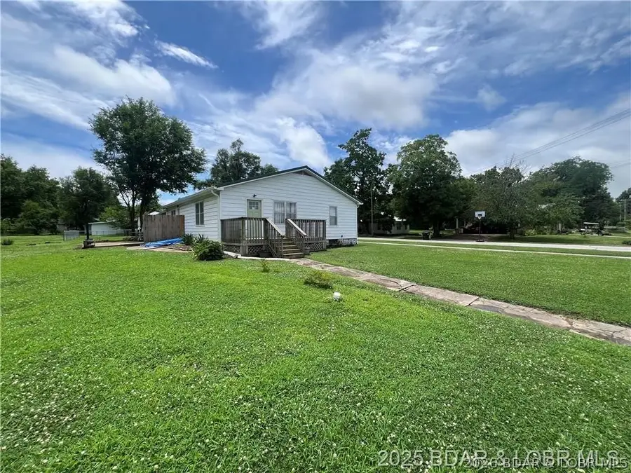 424 W Washington, Versailles, MO 65084 - #2