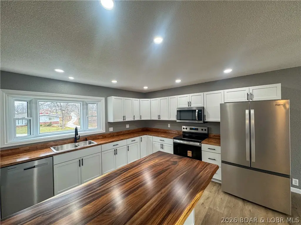 117 Dunwurkin, Laurie, MO 65037 - #1