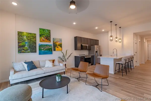 700 Pershing Dr. #203, Camdenton, MO 65020