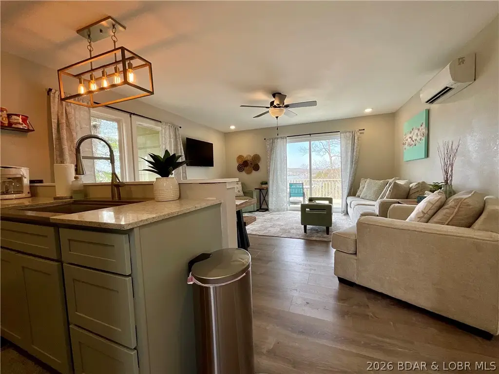 463 Staniel Cay Drive, Osage Beach, MO 65065 - #1