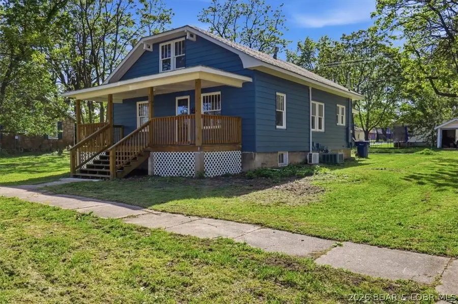 301 Locust Street, Eldon, MO 65026 - #3