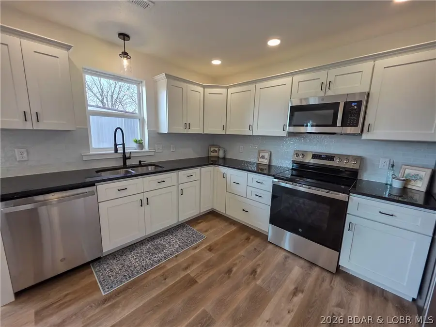 418 E Newton, Versailles, MO 65084 - #3