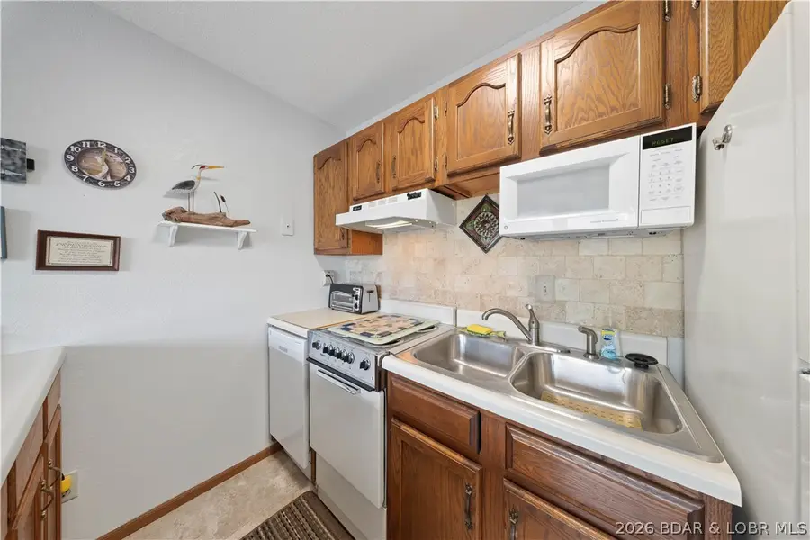 1442 Nichols Road #H302, Osage Beach, MO 65065 - #3