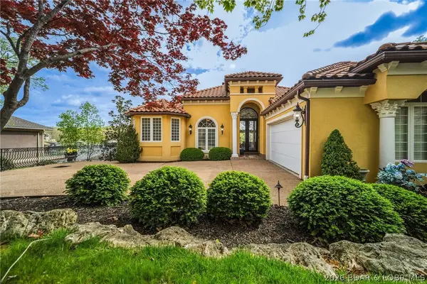 582 Brookhaven Lane, Sunrise Beach, MO 65079