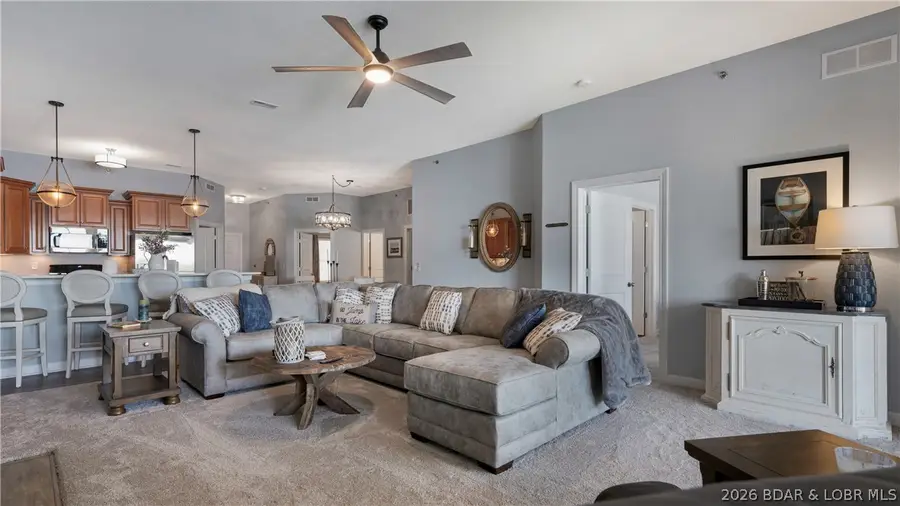 184 Plaza Gardens Ct #5E, Camdenton, MO 65020 - #3