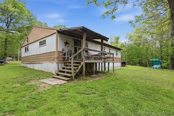 4104 Raccoon Ridge Road, Stover, MO 65078