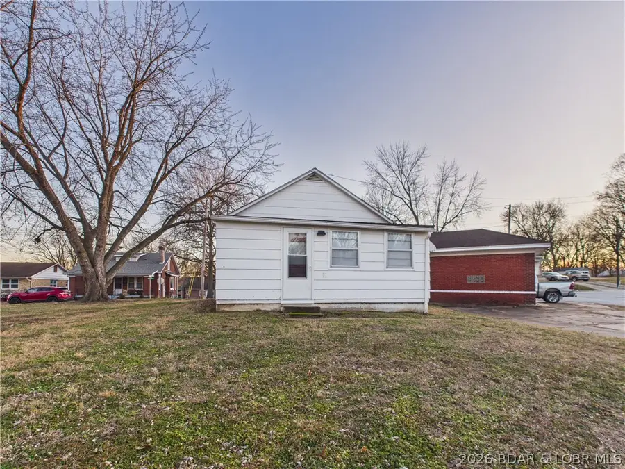 317 Mcroberts Street, Boonville, MO 65233 - #3