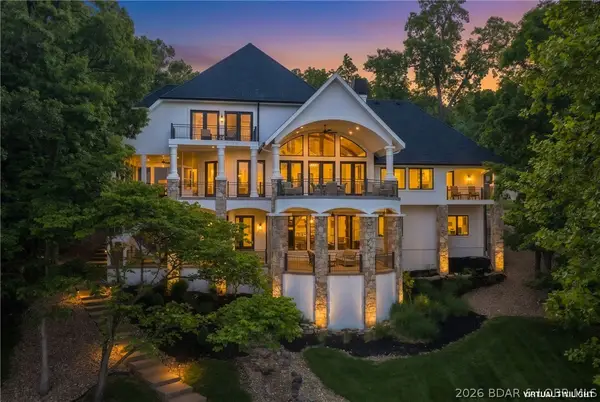 889 Muirfield Drive, Sunrise Beach, MO 65079