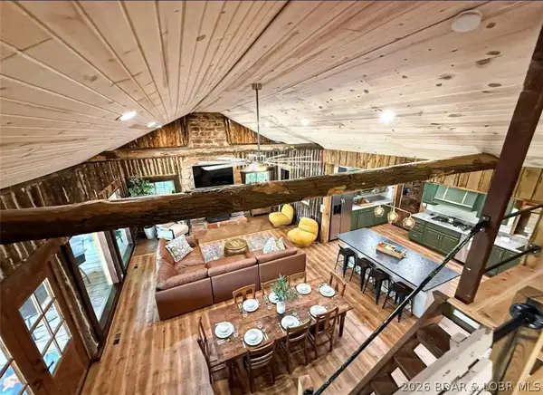 176 Lakeview Acres Rd, Camdenton, MO 65020