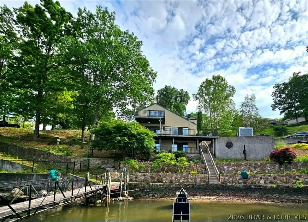 569 Sunrise Acres Point, Sunrise Beach, MO 65079 - #1