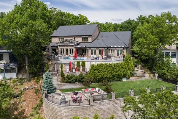 812 Cedar Crest Drive, Lake Ozark, MO 65049