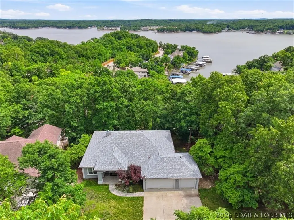 98 Keywest Lane, Village Of Four Seasons, MO 65049 - #1