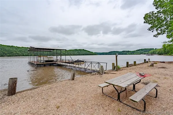 3135 Lick Creek Road, Edwards, MO 65326