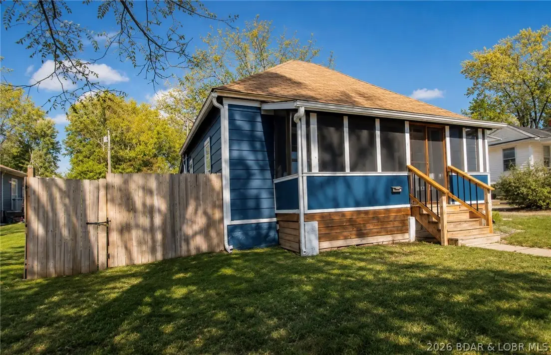 507 3rd Street, Belton, MO 64012 - #1