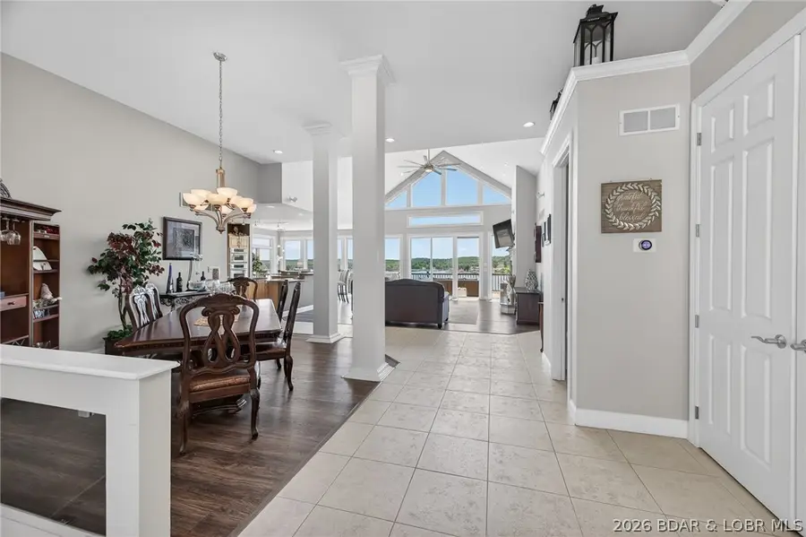 820 Palisades Drive, Village Of Four Seasons, MO 65049 - #3