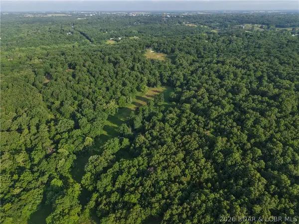 18465 W Highway W, Versailles, MO 65084