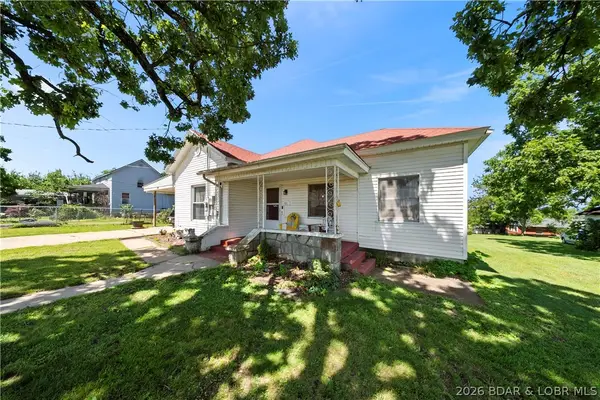 421 Lombar Street, Iberia, MO 65486