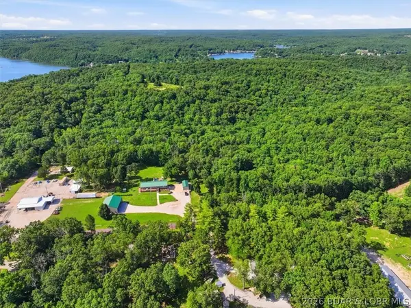 14385 Twin Bays Road, Gravois Mills, MO 65037