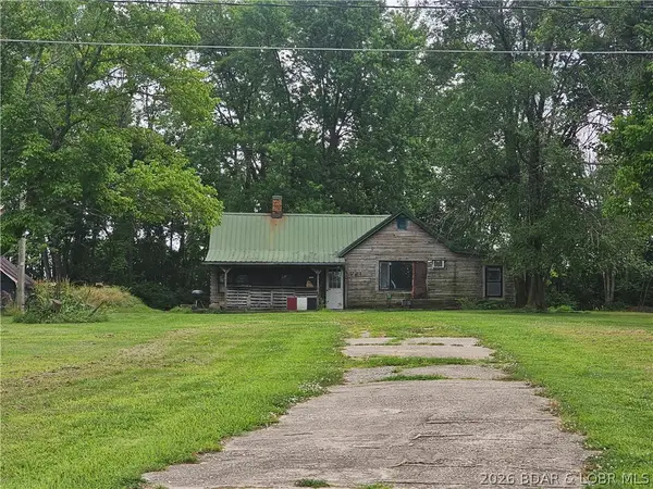 902&906 Railroad Pond Road, Eldon, MO 65026