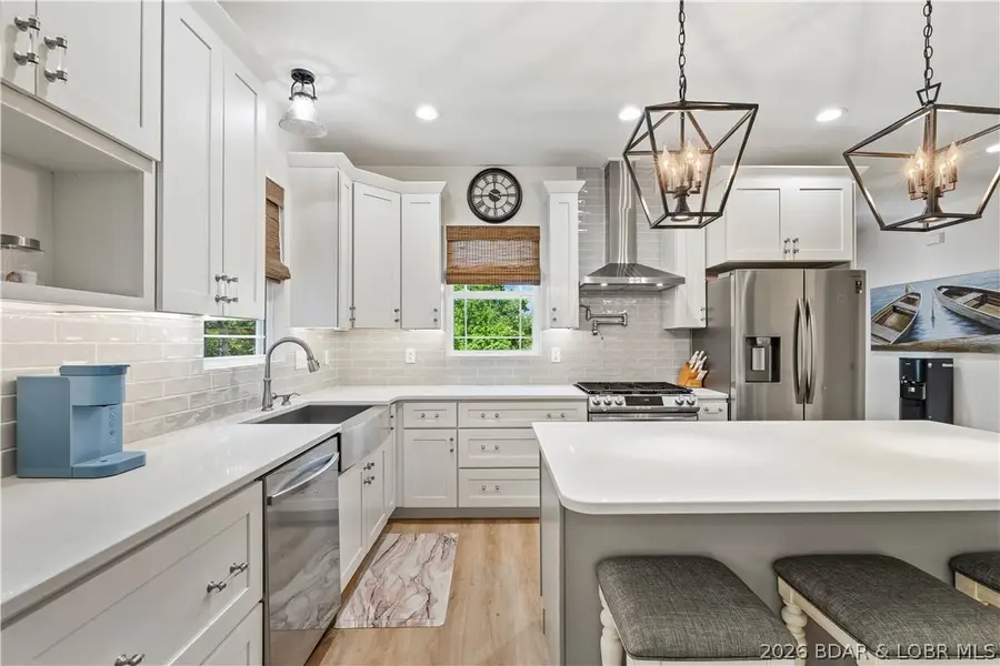 705 Cambridge Drive, Village Of Four Seasons, MO 65049 - #2
