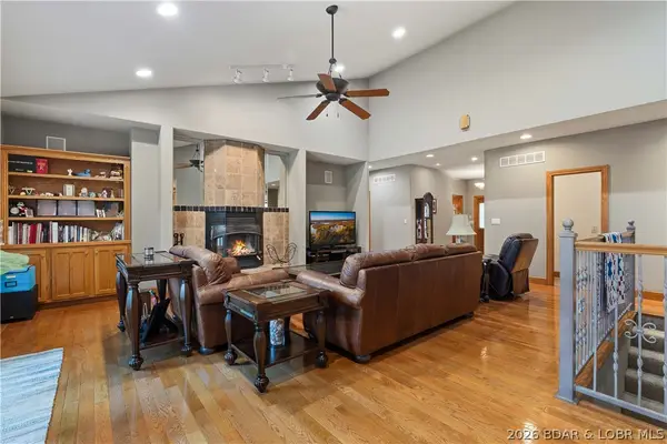 46 Black Road, Kaiser, MO 65047