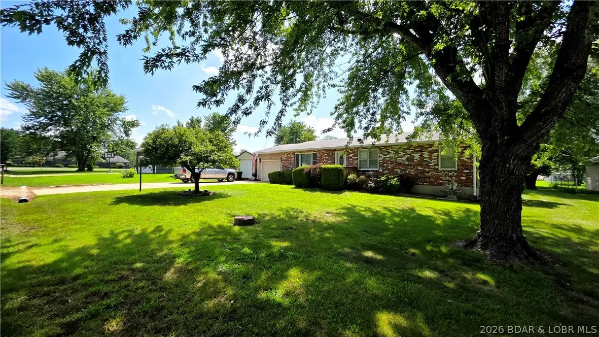 103 Williams Dr, Versailles, MO 65084 - #1