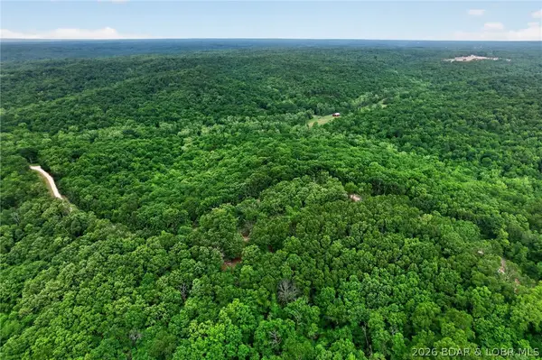 16376 Twisted Tree Road, Barnett, MO 65011