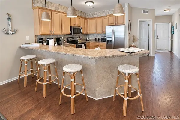 1210 Lands End Parkway #414, Osage Beach, MO 65065