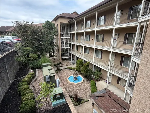 918 Tuscany Drive #4R, Camdenton, MO 65020