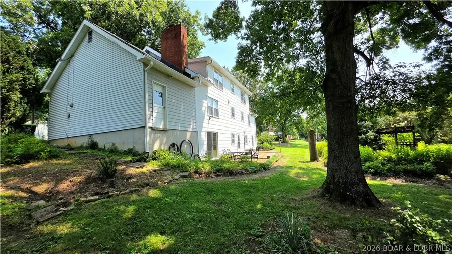 600 E Mcnair St, Versailles, MO 65084 - #2