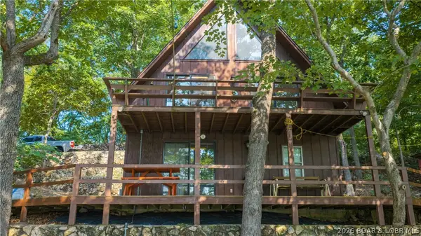 32031 Aurora Road, Stover, MO 65078