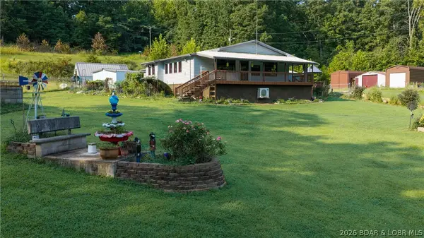 33907 Falcon Crest Lane, Stover, MO 65078