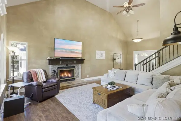 71 Arrowhead Beach Road, Lake Ozark, MO 65049