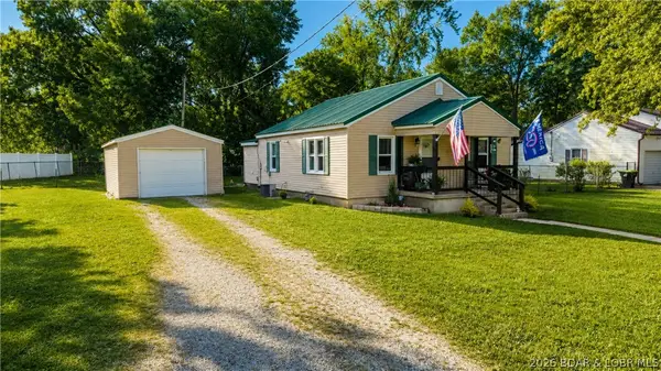 424 Missouri Avenue, Versailles, MO 65084
