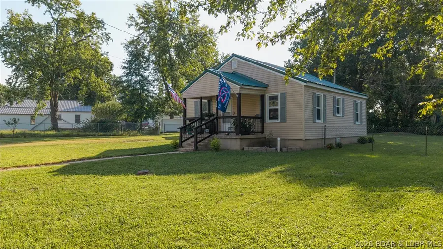 424 Missouri Avenue, Versailles, MO 65084 - #2