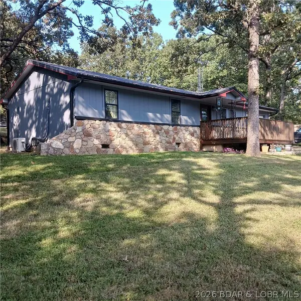 12831 Oak Leaf Drive, Versailles, MO 65084