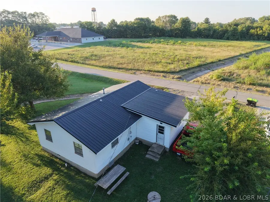1102 Clay Street, Versailles, MO 65084 - #2