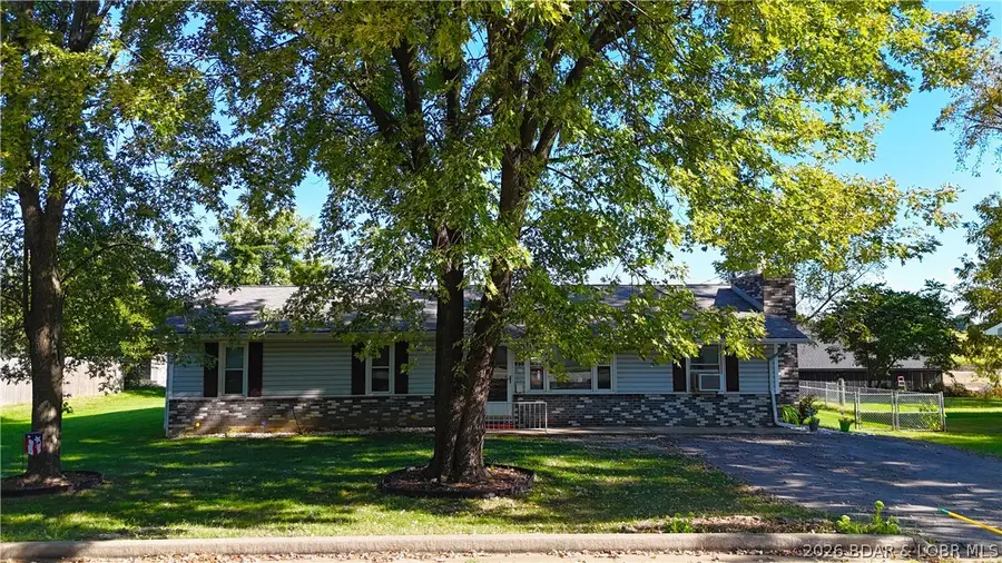 301 Haynes Street, Eldon, MO 65026 - #3