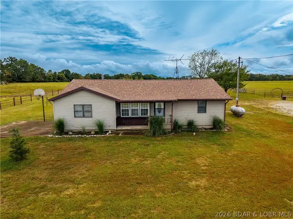 7450 State Hwy 7, Roach, MO 65787