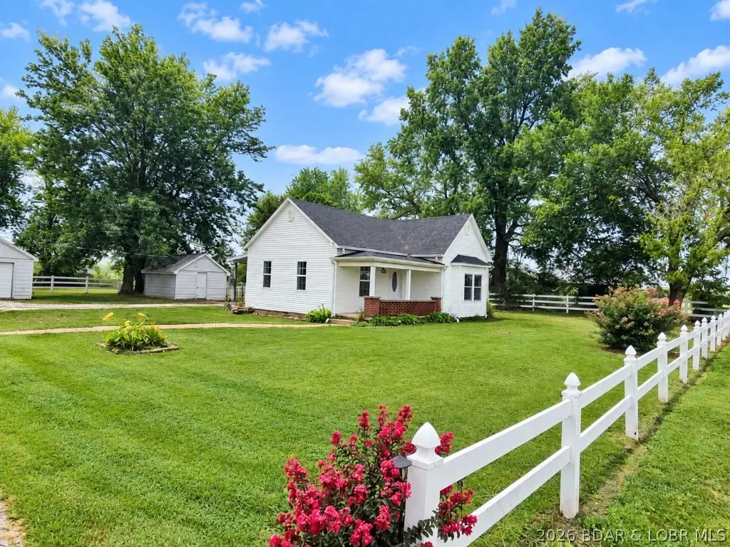9914 Highway 52, Versailles, MO 65084 - #1