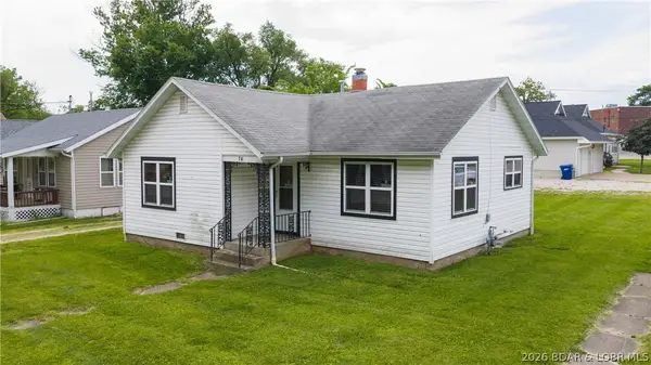 70 Camden Avenue, Camdenton, MO 65020