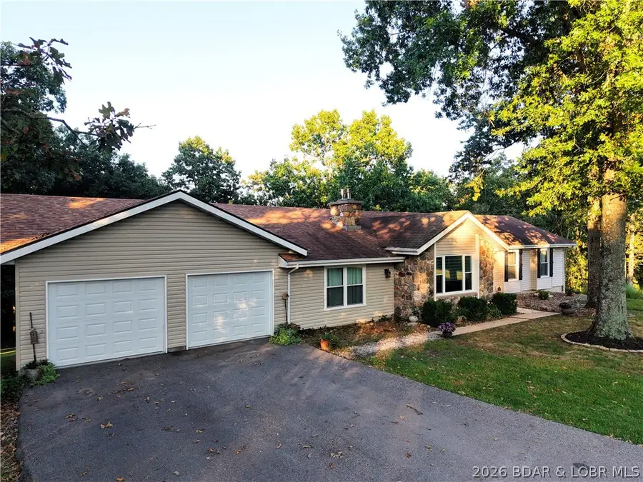10527 Wildwood Dr, Versailles, MO 65084 - #3