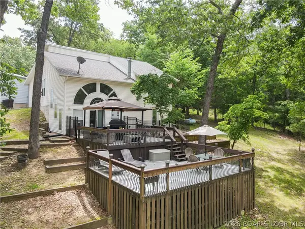99 Thornwood Circle, Sunrise Beach, MO 65079
