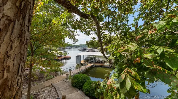 208 Sunrise Harbor Road, Sunrise Beach, MO 65079