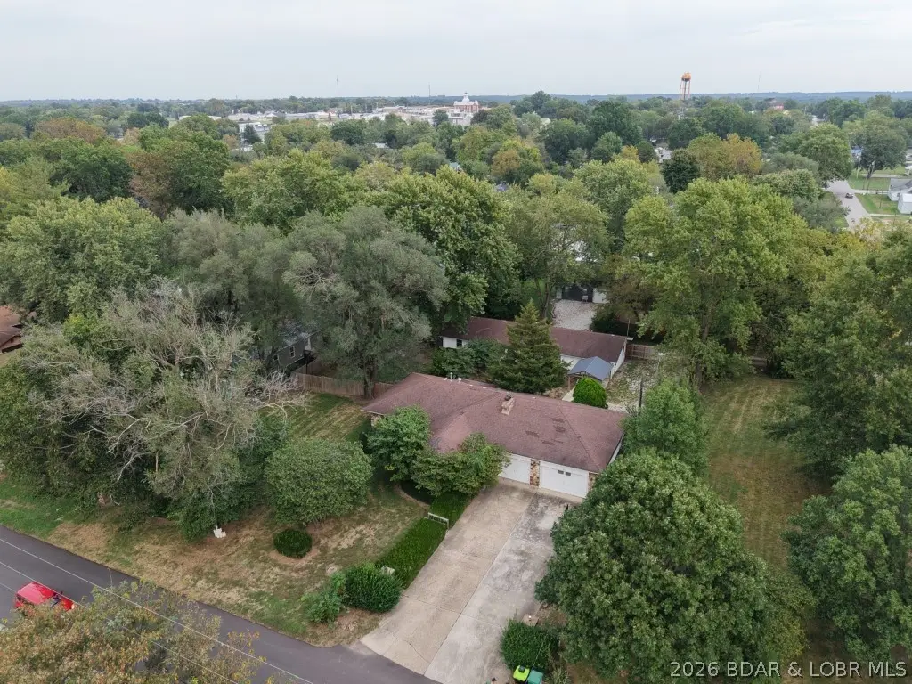 312 South Oak Street, Versailles, MO 65084 - #1