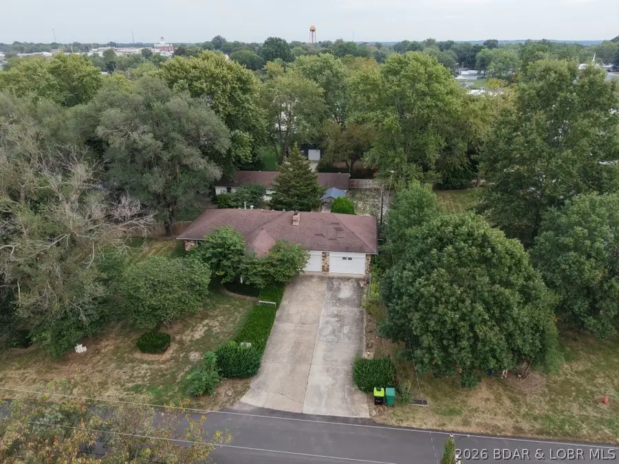 312 South Oak Street, Versailles, MO 65084 - #2