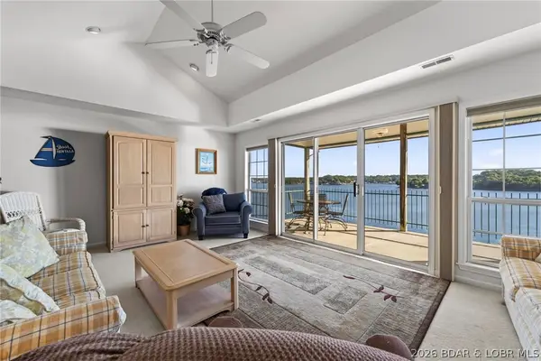 904 E. Harbour Towne Drive #E-904, Lake Ozark, MO 65049