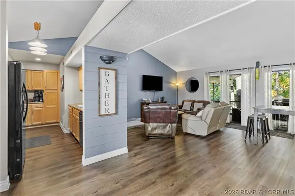 33 Buoyant Place, Osage Beach, MO 65065