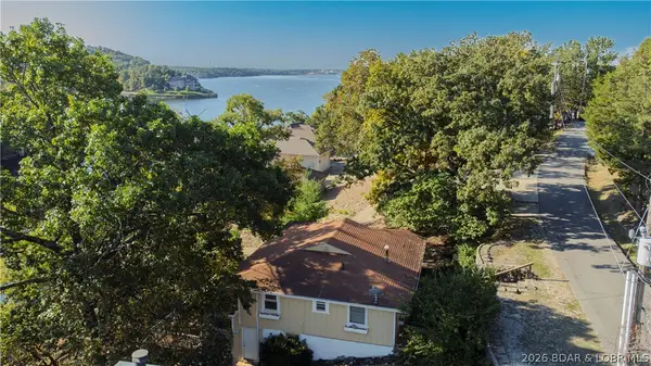 53 Arrowhead Beach Road, Lake Ozark, MO 65049