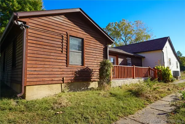 4 Kings Bluff Drive, Eugene, MO 65032